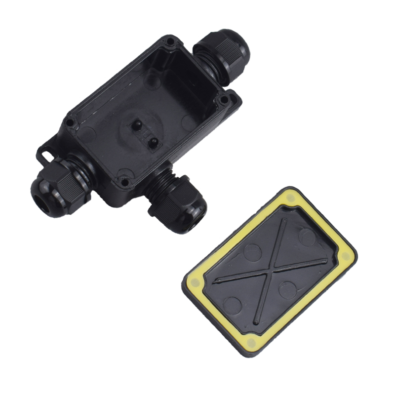 Zewnętrzna, wodoodporna skrzyn – Outdoor Power Outlet Box recenzja i cena